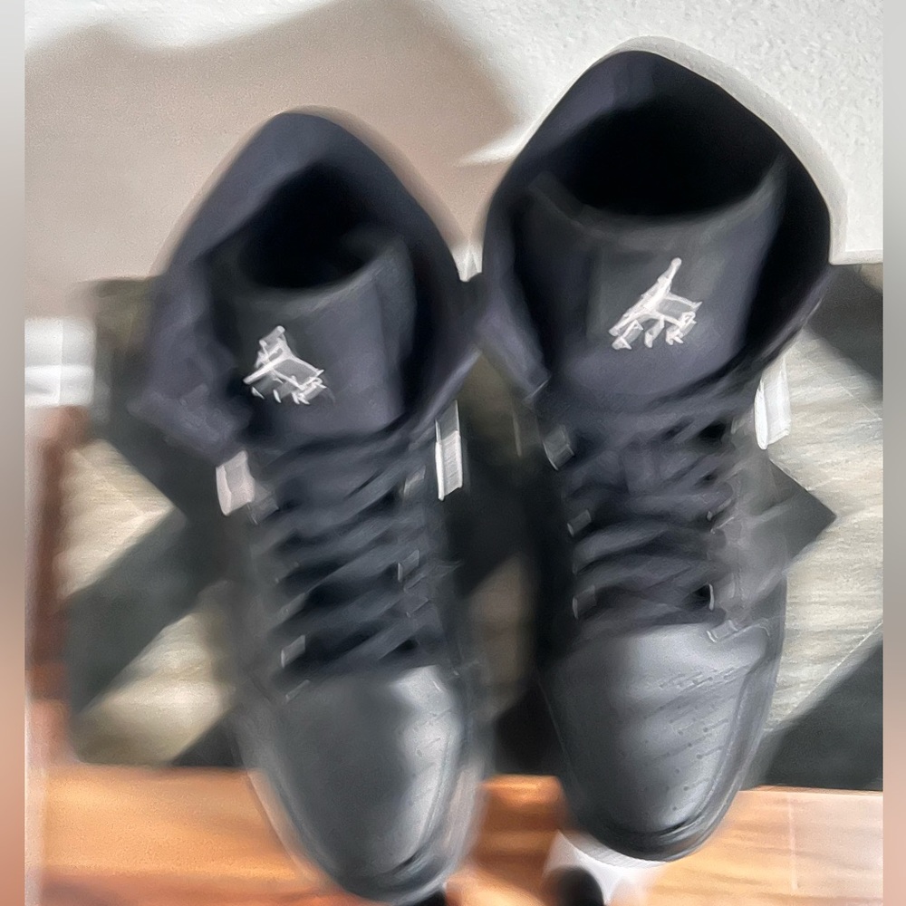 Jordan 1 Mid - Picture 5 of 12